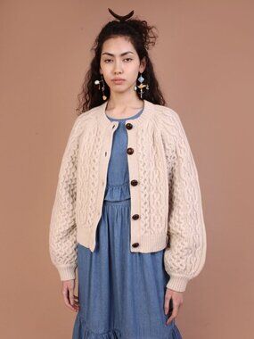 MEADOWS Clothing Cardigan in Cream in US 4/UK 8